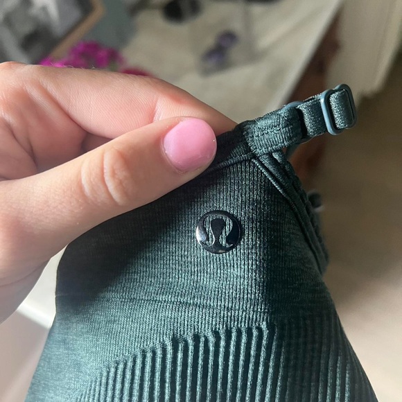 Lulu Lemon Sports Bra - Picture 3 of 3